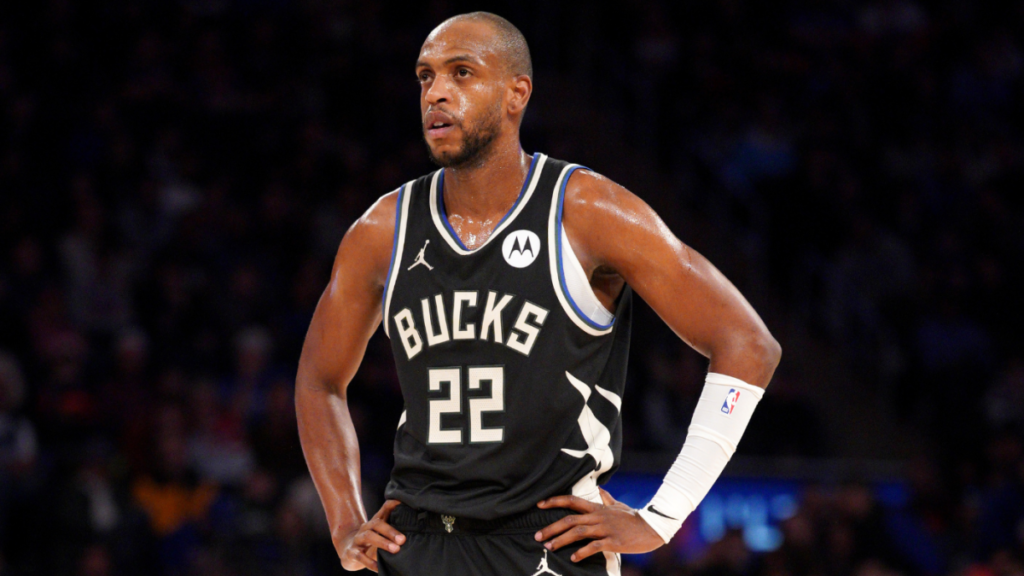 Khris Middleton trade grades: Bucks get 'C-' for moving franchise